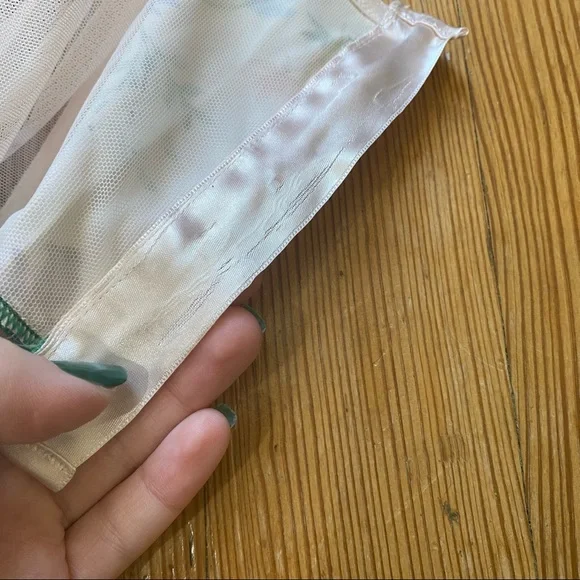 VS Plunge Bustier Sz. M - Picture 10 of 12